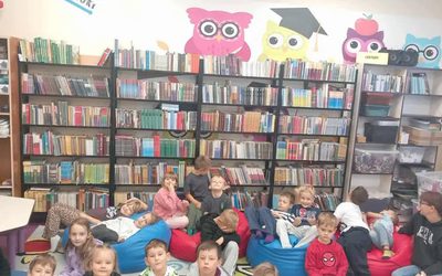 Wyjątkowe spotkanie z teatrem Kamishibai: O czułości dla najmłodszych! Wizyta pełna ptasich treli i japońskich opowieści!